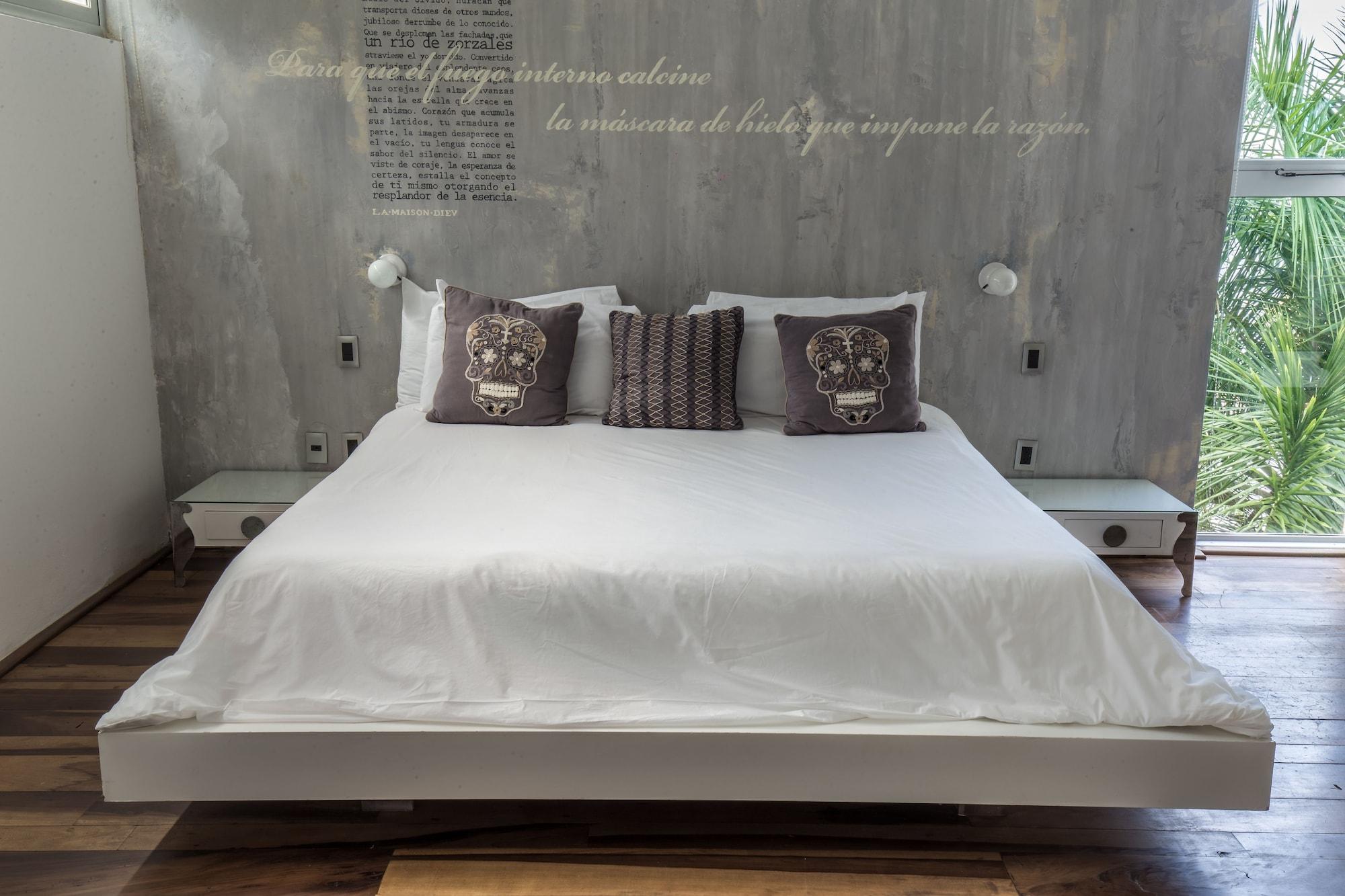 Be Playa Hotel Boutique & Rooftop Bar Плая-дель-Кармен Экстерьер фото